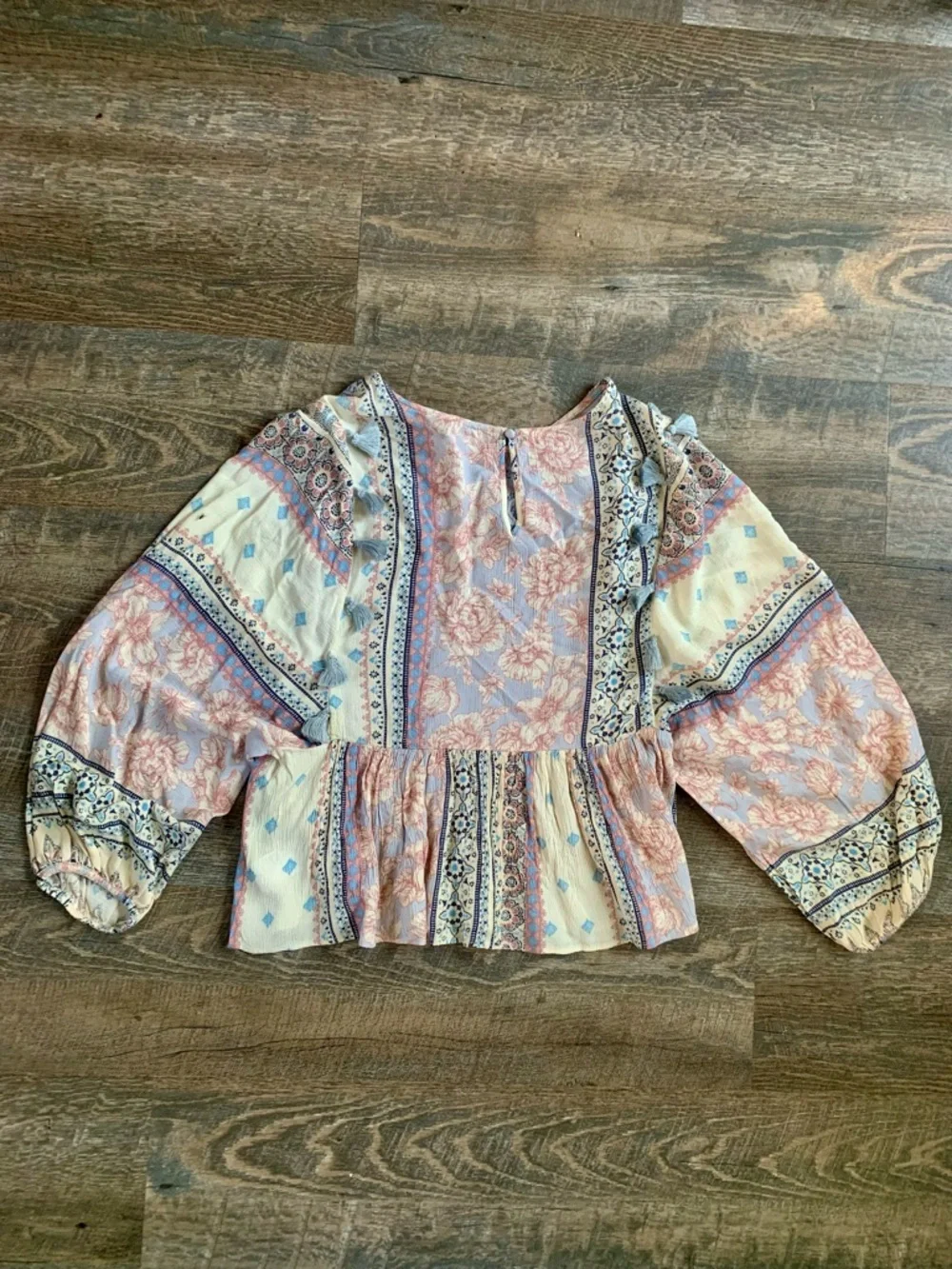 American Eagle Outfitters Floral Patchwork Peasant Blouse in Pink and Cream - Picture 6 of 6